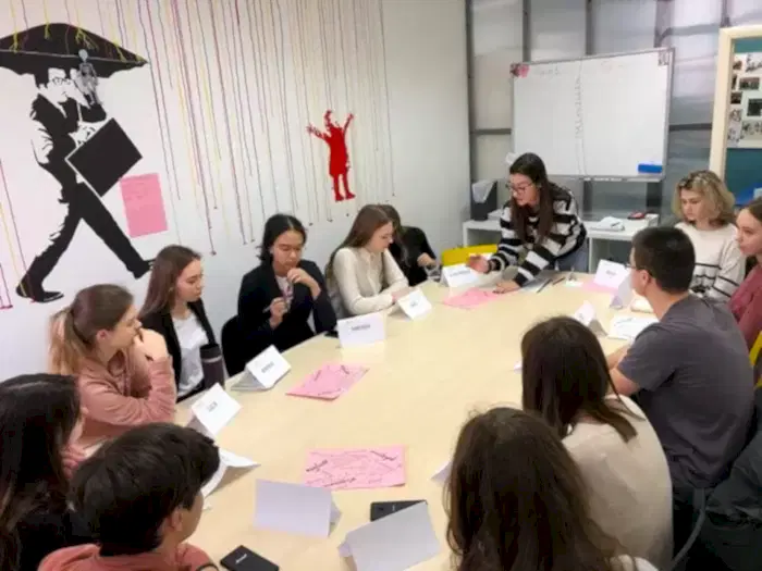 занятие по подготовке к поступлению в ВУЗы в «Оксфорд Хаус»